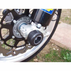 R&G Front Axle Sliders For Aprilia SXV 450 / 550 '06 -Motorcycle Gear Shop rg front axle sliders aprilia sxv 450 03